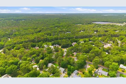 70 Quinaquisset Avenue, Mashpee, MA 02649 - Photo 43