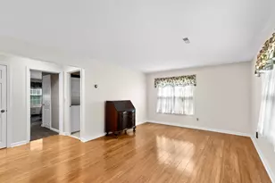 9 Pleasant Park Ave, Barnstable, MA 02601 - Photo 3