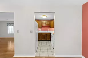 9 Pleasant Park Ave, Barnstable, MA 02601 - Photo 9