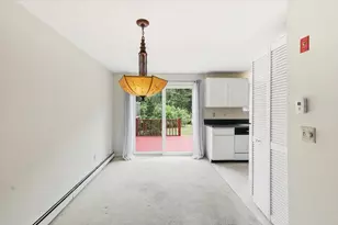 18 Woodview Dr, Falmouth, MA 02540 - Photo 9