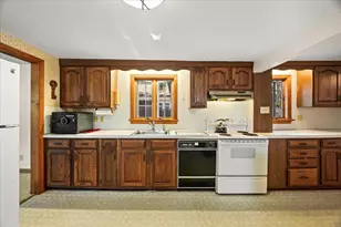 47 Little Rock Ave, Falmouth, MA 02540 - Photo 9