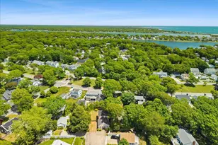47 Little Rock Ave, Falmouth, MA 02540 - Photo 5