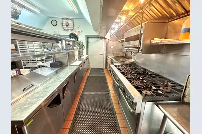 133 Commercial Street, Provincetown, MA 02657 - Photo 29
