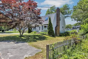 213 Buckwood Dr, Barnstable, MA 02601 - Photo 3