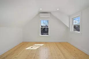 33 Vineyard Ave, Oak Bluffs, MA 02557 - Photo 21