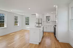 33 Vineyard Ave, Oak Bluffs, MA 02557 - Photo 3