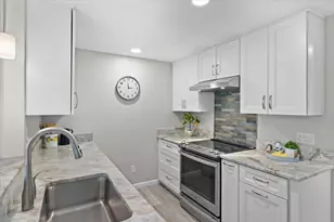 11 Riverview Ave, Mashpee, MA 02649 - Photo 17