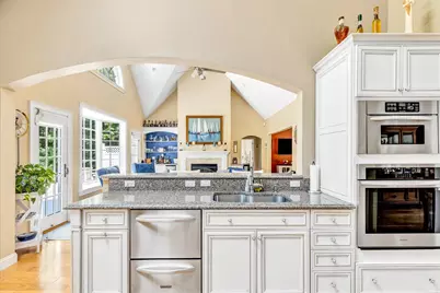 42 Iris Lane, Yarmouth, MA 02675 - Photo 5