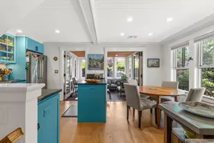 24 Cottage St, Provincetown, MA 02657 - Photo 9