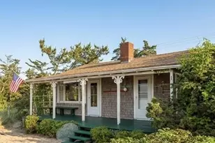 11 Beach Rd, Oak Bluffs, MA 02557 - Photo 13