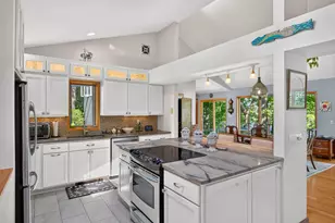 14 Ellen Ln, Bourne, MA 02559 - Photo 13