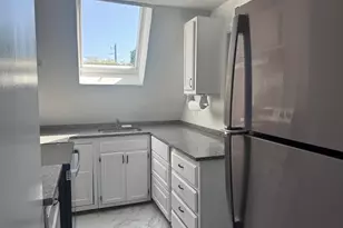 733 W Main St, Barnstable, MA 02601 - Photo 9