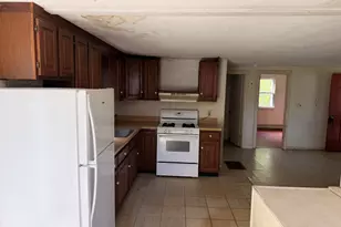 16 Lake Rd, Yarmouth, MA 02673 - Photo 5