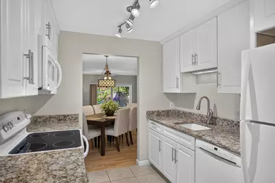 90 Forest Glade #UNIT 90, Falmouth, MA 02536 - Photo 7
