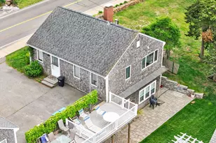 424 Grand Ave, Falmouth, MA 02540 - Photo 3