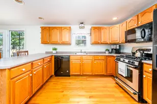 261 Seacoast Shores Blvd, Falmouth, MA 02536 - Photo 7
