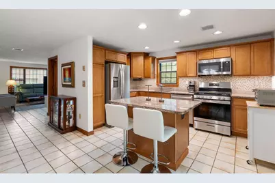 195 Falmouth Road #APT 10A, Mashpee, MA 02649 - Photo 3
