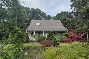 118 Algonquin Ave, Mashpee, MA 02649 - Photo 1