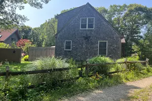 323 County Rd, Oak Bluffs, MA 02557 - Photo 5