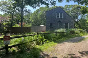 323 County Rd, Oak Bluffs, MA 02557 - Photo 7