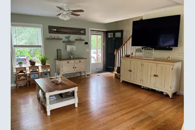 323 County Road, Oak Bluffs, MA 02557 - Photo 11