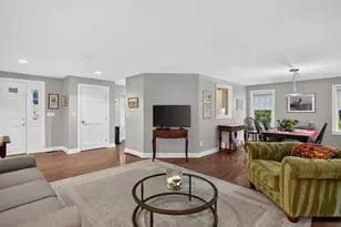 8 Elizabeth Cir, Mashpee, MA 02649 - Photo 5