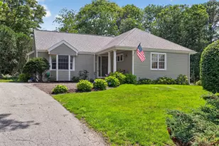 8 Elizabeth Cir, Mashpee, MA 02649 - Photo 1