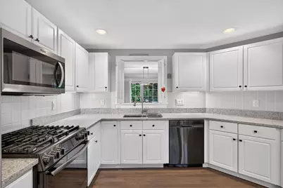 8 Elizabeth Circle #UNIT 8, Mashpee, MA 02649 - Photo 11