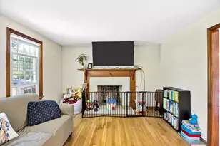 27 Oregon Rd, Mashpee, MA 02649 - Photo 5