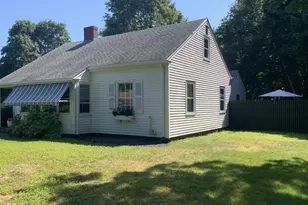 14 Lorraine Rd, Falmouth, MA 02536 - Photo 3