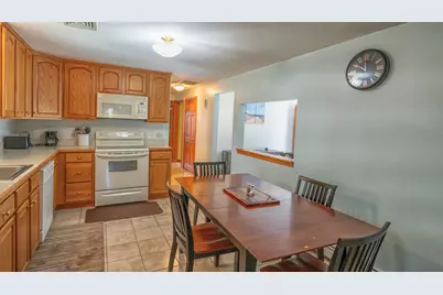 118 Walton Avenue, Barnstable, MA 02601 - Photo 7