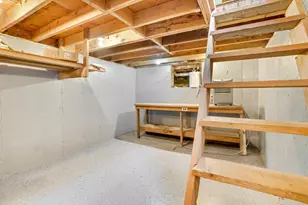 174 Middle Rd, Chilmark, MA 02535 - Photo 35