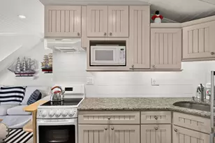 48 Pleasant St, Provincetown, MA 02657 - Photo 9