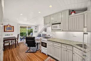 48 Pleasant St, Provincetown, MA 02657 - Photo 7
