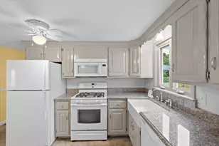 33 Homestead Ln, Falmouth, MA 02536 - Photo 29