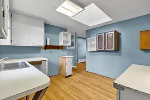 198 Bristol Ave, Barnstable, MA 02630 - Photo 9