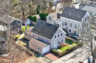 31 Conant St, Provincetown, MA 02657 - Photo 3