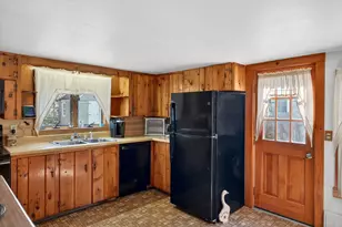 31 Conant St, Provincetown, MA 02657 - Photo 11