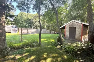11 Stanley St, Oak Bluffs, MA 02557 - Photo 15