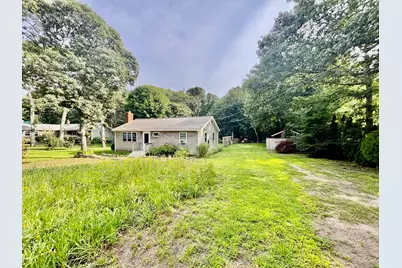 11 Stanley Street, Oak Bluffs, MA 02557 - Photo 3
