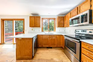 19 Waltham Cir, Yarmouth, MA 02673 - Photo 5