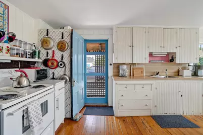 27 Beach Road, Oak Bluffs, MA 02557 - Photo 11