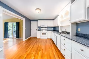 44 Dogwood Ln, Barnstable, MA 02635 - Photo 5