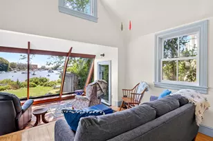 16 Millfield St, Falmouth, MA 02543 - Photo 17