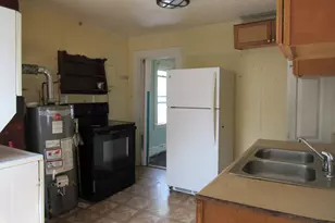 60 11th St, Wareham, MA 02558 - Photo 11