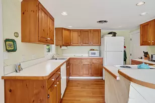 88 Franklin St, Tisbury, MA 02568 - Photo 15
