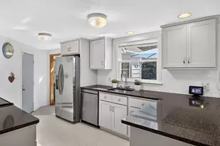 16 Holly Ridge Dr, Sandwich, MA 02563 - Photo 9