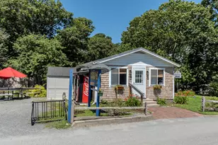 27 Island Inn Rd, Oak Bluffs, MA 02557 - Photo 15