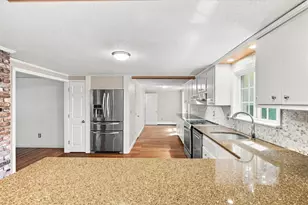 114 Carriage Ln, Barnstable, MA 02630 - Photo 9