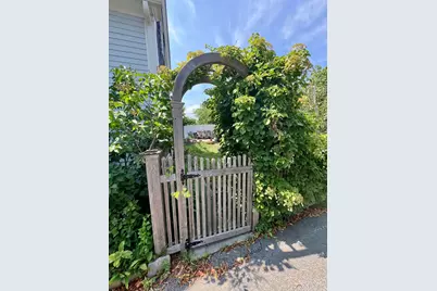 27 Montello Street, Provincetown, MA 02657 - Photo 3
